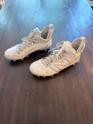 New Balance FreezeLX v4 - Men's Cleats (Size 9.5)