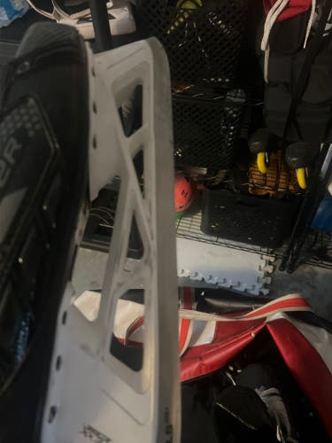 2024 Bauer Elite Hockey Goalie Skates Wide Width 10.5 (Used)