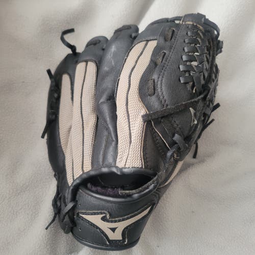 Mizuno RH Prospect Power Close Baseball Glove 11" (Used)