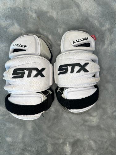 Large Adult STX Stallion 900 Arm Pads (Used)