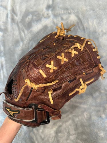 Brown Mizuno Franchise RH Pitcher's Baseball Glove 12.5" (Used)
