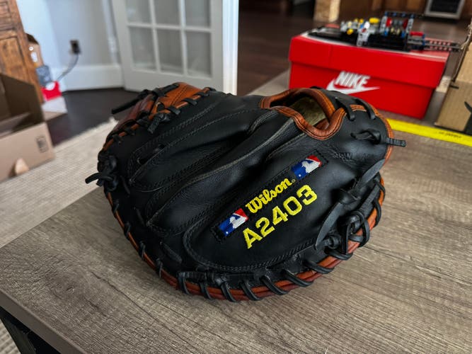 Wilson A2403 RH Catcher's Baseball Glove 33" Made in Japan (Used)
