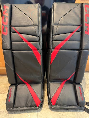 30" CCM EFlex 6.9 Goalie Leg Pads (Used)