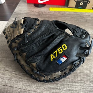 Wilson A750 RH Catcher's Baseball Glove 32.5" (Used)