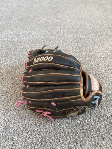 Wilson A2000 RH Infield Baseball Glove 11.5" (Used)