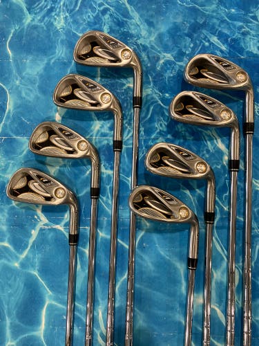 TaylorMade R7 Draw Iron Set Right Handed Stiff Flex Steel Shaft (Used)