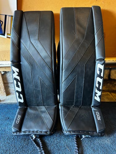 34" CCM Axis 1.9 Goalie Leg Pads (Used)