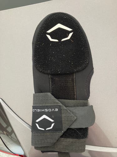 Black Senior EvoShield Sliding Mitt (Used)