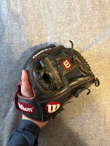 Wilson A2000 RH Infield Baseball Glove 11.5"