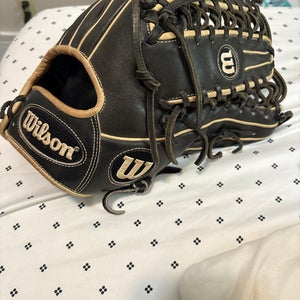 Wilson A2000 RH Outfield Baseball Glove 12.75" (Used)