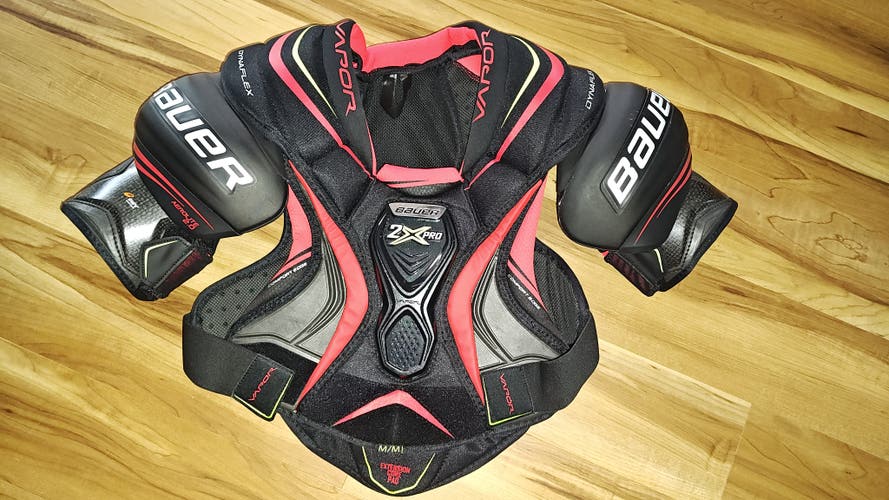 Men's Medium Senior Bauer Vapor 2X Pro Shoulder Pads (Used)