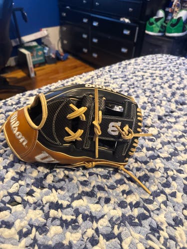 Wilson A2000 RH Infield Baseball Glove 11.75" (New)