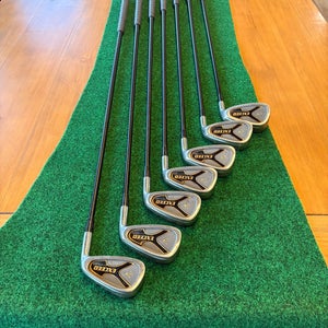 Golf Irons: Men's Dunlop Right Handed Iron Set (Used)