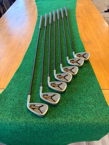 Golf Irons: Men's Dunlop Right Handed Iron Set (Used)
