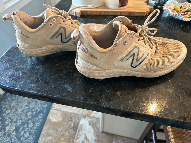 Men's Size M 10.5 (W 11.5) New Balance (Used) - Metal Spikes