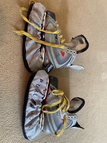 Bauer Vapor Hockey Skates Regular Width Size 1.5 (Used)