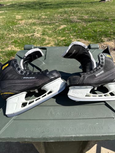 2015 Bauer Supreme 140 Hockey Skates Regular Width 12 (Used)