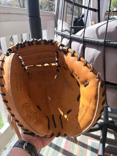 Rawlings Heart of the Hide RH Catcher’s33" (New)