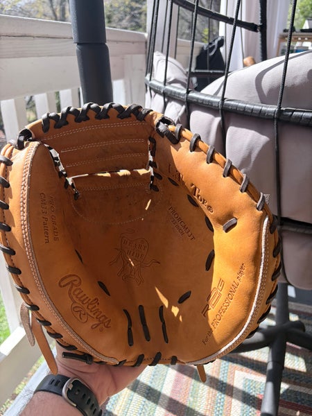 Rawlings Heart of the Hide RH Catcher’s33" (New)