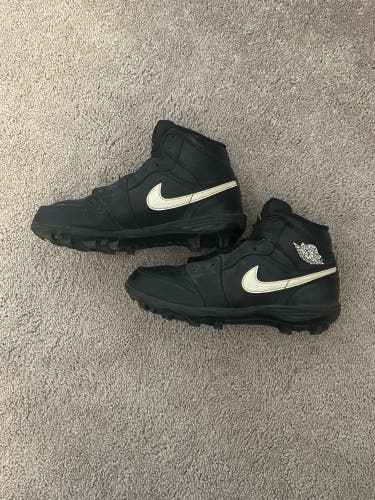 Black Men's Size M 7.5 (W 8.5) Youth Air Jordan Molded Cleats Cleats (Used)