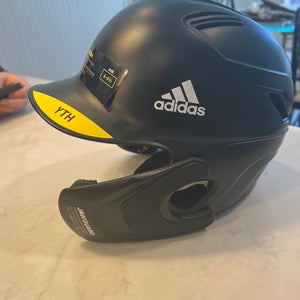 New Adidas Youth Helmet w/ Jaw Guard Black 6 1/2