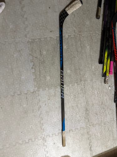 Youth Bauer Nexus Sync Right Handed Hockey Stick P92 30 Flex (Used)