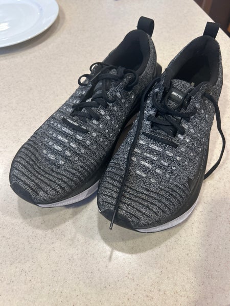 Gray Men's Size M 11.5 (W 12.5) Adult Nike React Infinity Run Shoes (New)