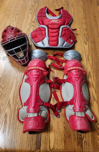 Red Rawlings Catcher's Set (Used)