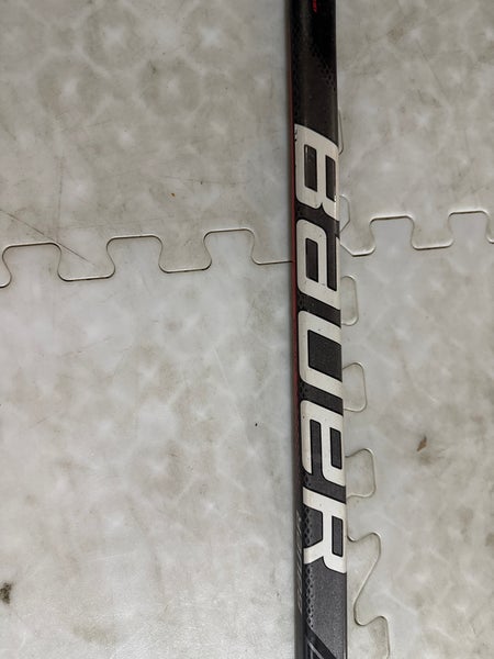 Senior Bauer Vapor Flylite Right Handed Hockey Stick P92M 87 Flex (Used)