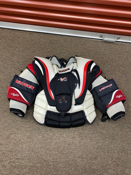 Medium Vaughn Lt80 Goalie Chest Protector (Used)