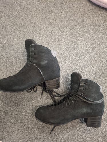 Jackson Supreme 5462 Low Cut Dance Size: 12 M