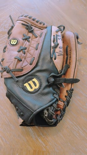 Wilson RH A360 Softball Glove 14" (Used)