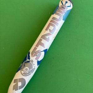 White DeMarini Stadium Composite Bat (-8) 26 oz 34"