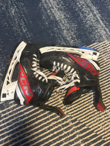 Black 2023 CCM JetSpeed FT6 Hockey Skates Regular Width 8 (Used)