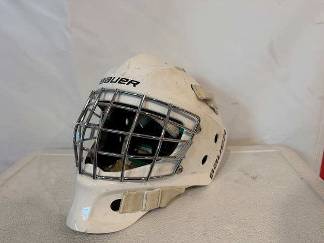 Youth 2017 Bauer NME 4 Goalie Mask (Used)