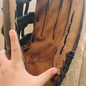 Rawlings RH Player Preferred Softball Glove 14" (Used)
