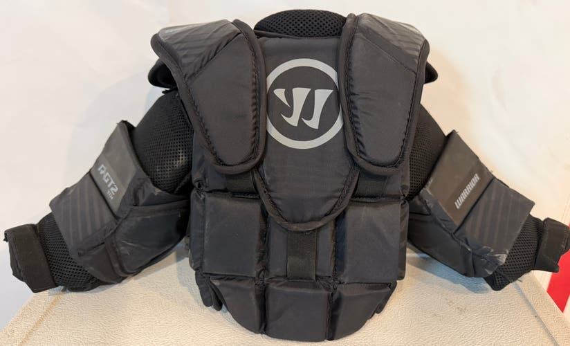 Small / Medium 2019 Warrior Ritual GT2 Goalie Chest Protector (Used)