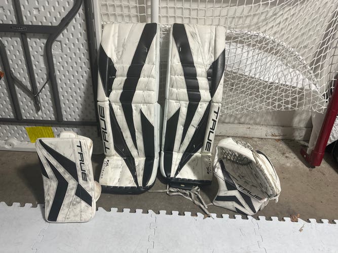 34" True 7X3 Regular Goalie Full Set (Used)