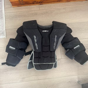 Small Bauer GSX Goalie Chest Protector (Used)