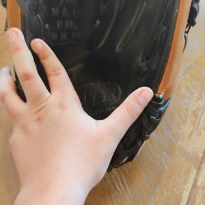 Wilson RH A2444 Softball Glove 14" (Used)