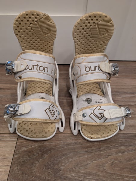 Burton Citizen Medium Snowboard bindings women's