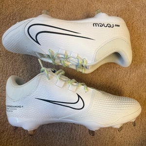 Nike Women's Hyperdiamond 4 Pro
Metal Fastpitch Softball Cleats