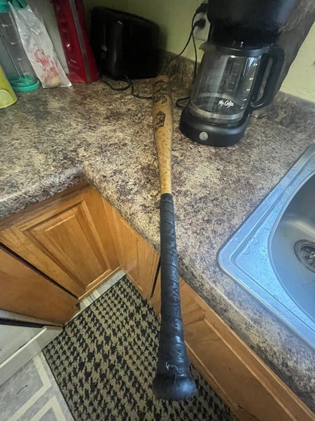 2022 DeMarini Voodoo Alloy BBCOR Certified Bat (-3) 28 oz 31" (Used)