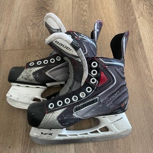 Bauer Vapor X50 Hockey Skates Regular Width Size 2.5 (Used)
