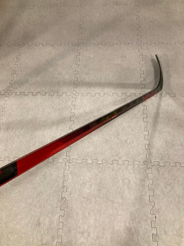 Intermediate Bauer Nexus Geo Hockey Stick | RH P92
