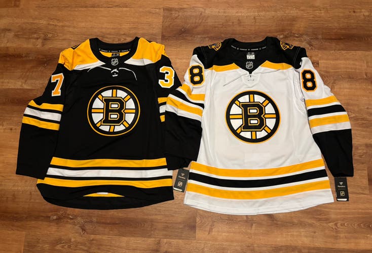 Lot BNWT Fanatics Premium Boston Bruins Jersey Charlie McAvoy David Pastrnak 50