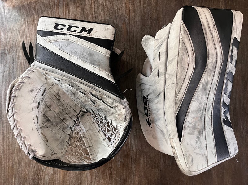 CCM Extreme Flex II 860 Regular Glove and Blocker