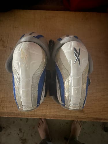 Youth Reebok Elbow Pads (Used)
