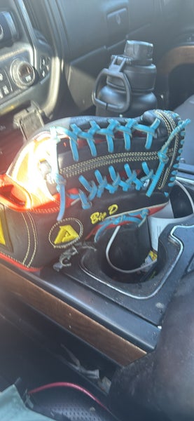 2025 Akadema RH Infield Baseball Glove 11.5" (New)