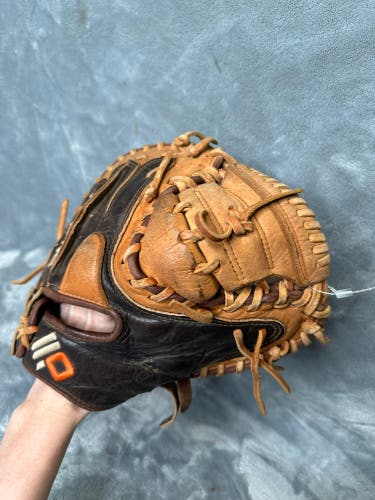 Brown Nokona Alpha RH Catcher's Baseball Glove 32" (Used)